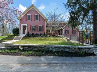 14 Vine St, Holliston, MA 01746