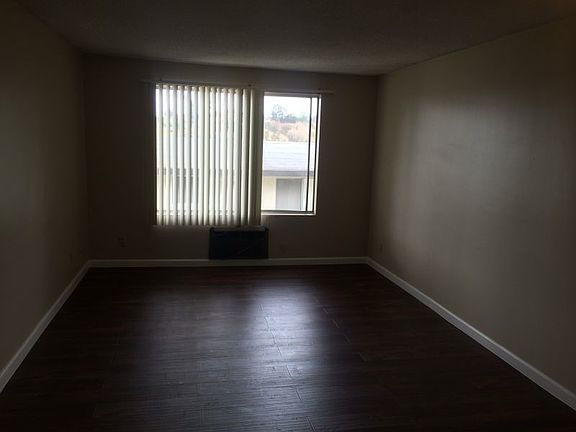 2nd image of 1920 N Marianna Ave APT 208