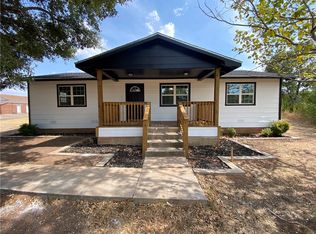 211 Pullen St, Mc Gregor, TX 76657