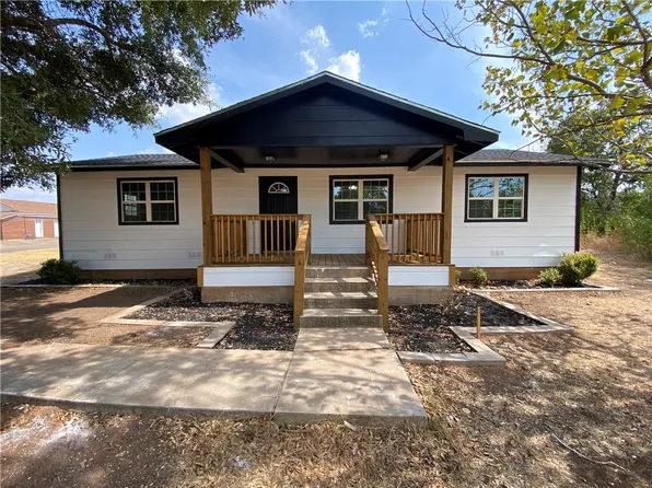 211 Pullen St, Mc Gregor, TX 76657