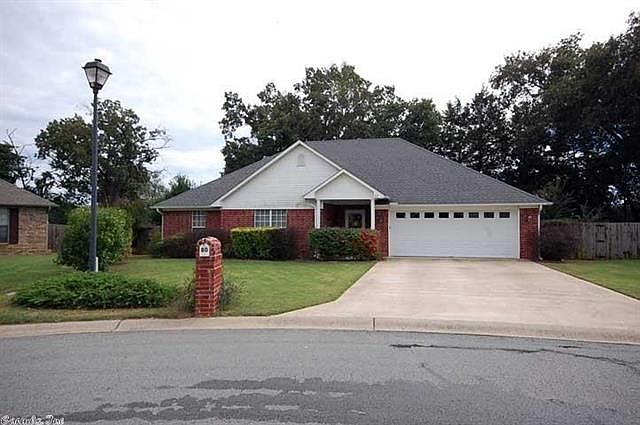 1st image of 80 N Hills Dr