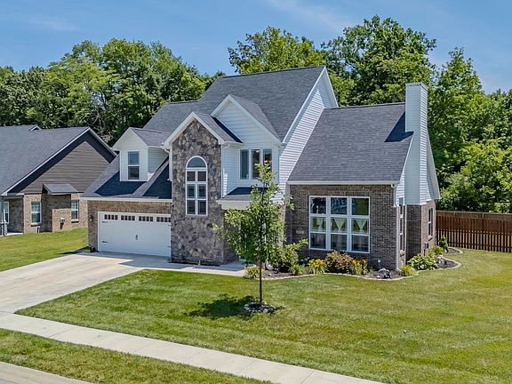 5th image of 814 Bluegrass Trl
