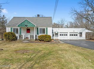 809 Grooms Rd, Rexford, NY 12148