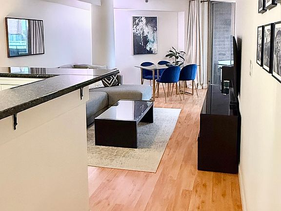 5th image of 1001 N Vermont St APT 1011