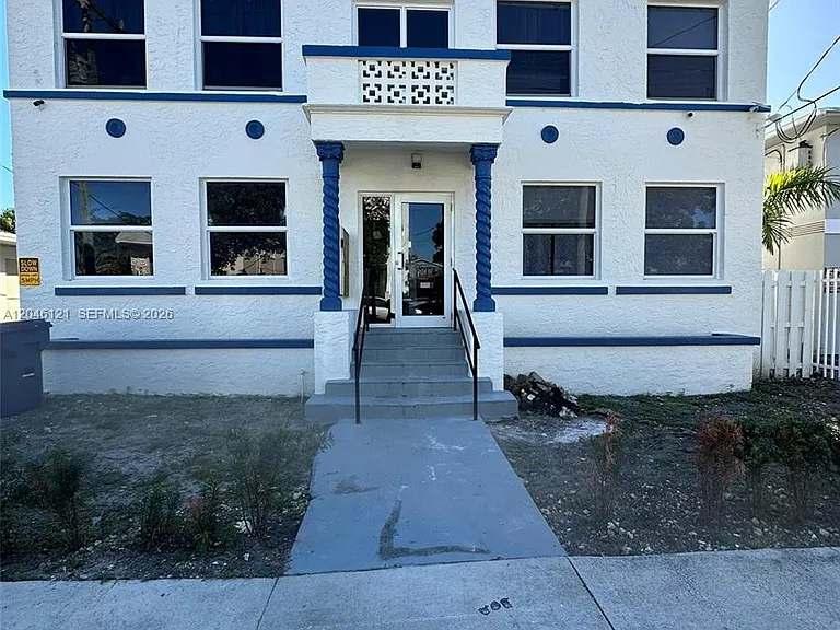 1450 SW 4th St #2 — Photo 2