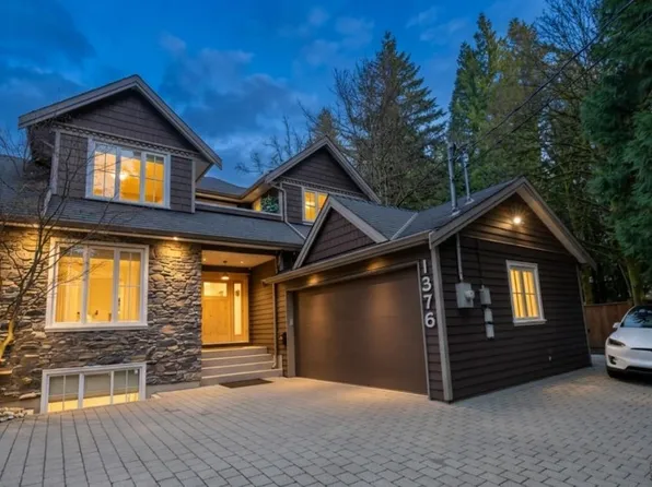 1376 Dyck Rd, North Vancouver, BC V7K 1S2