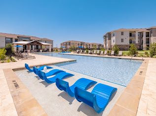 Landing at 2EightySeven, Haslet, TX 76052