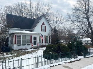 202-204 Green St, Fox Lake, WI 53933