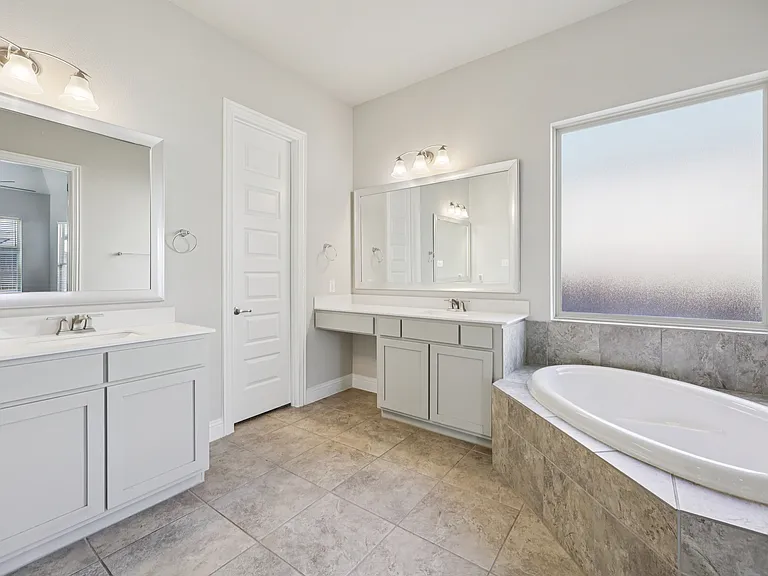 1656 Pegasus Dr — Photo 32