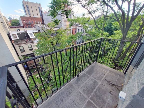 2nd image of 140 W 130th St #4R