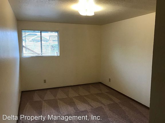5th image of 1230 Ash Ave APT 5