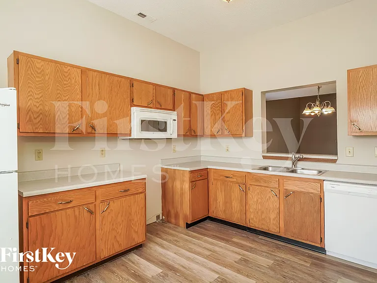 2891 Fieldstone Ct — Photo 8