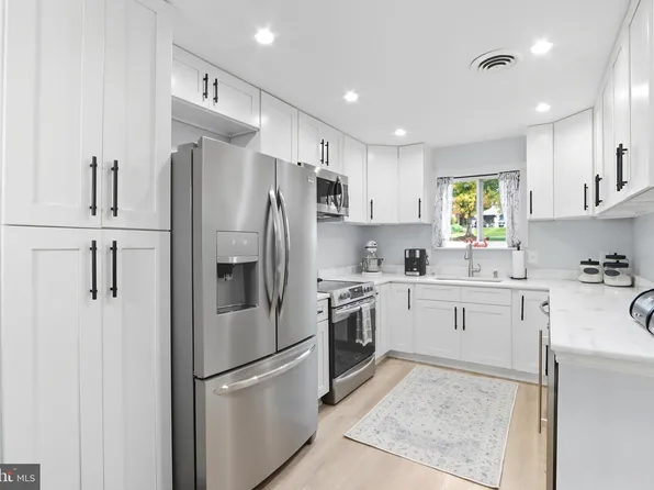 10215 White Pelican Way Unit 105-B, New Market, MD 21774