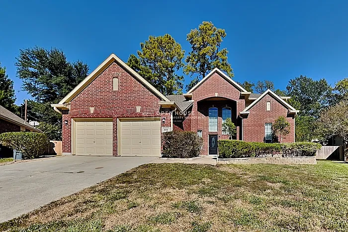 4 bed, 2.5 bath, 2708 sqft, $2,540 — Photo 1