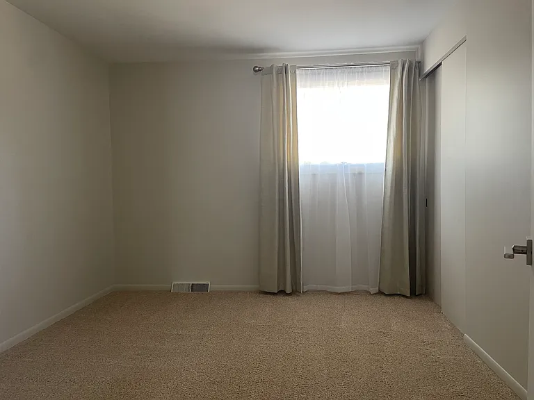 2560 Berwyck Rd SE — Photo 11