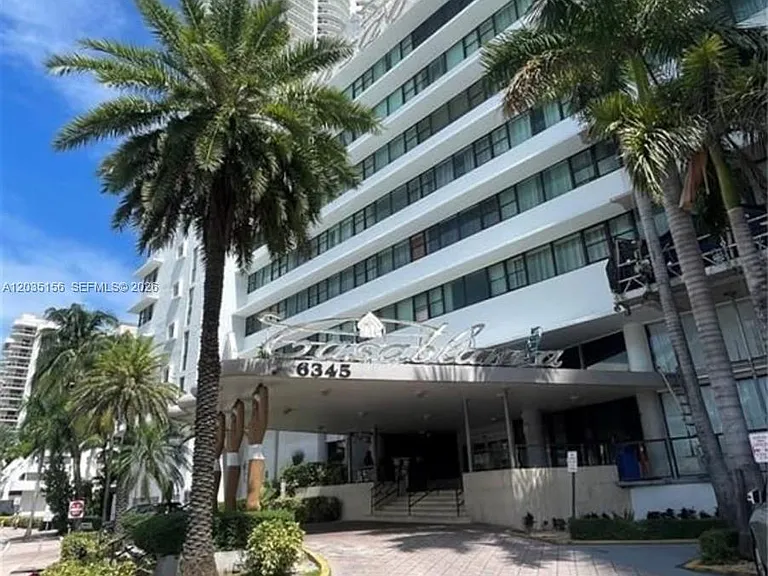 6345 Collins Ave #830 — Photo 32