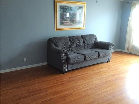 3rd image of 1592 Mallard Dr