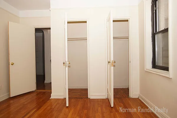 Rented by Norman Raindel, LREB | media 19