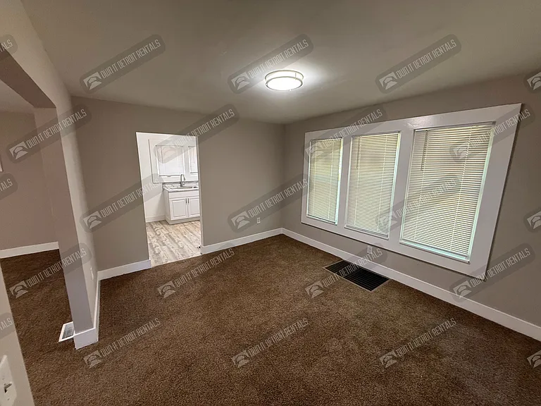 19263 Conley St — Photo 9