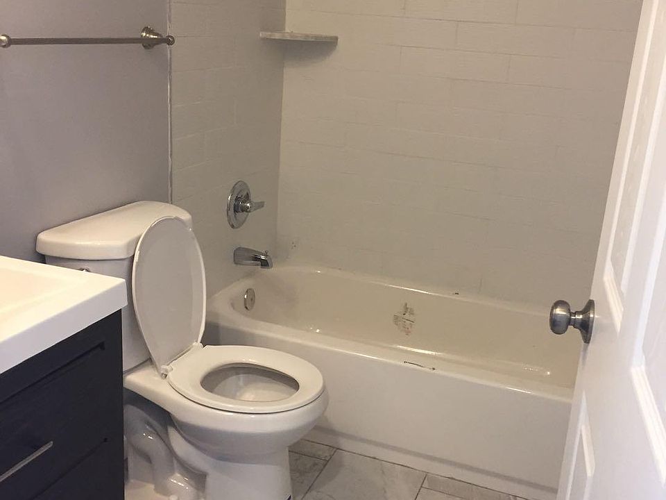 1st image of 512 N 39th St Floor 3