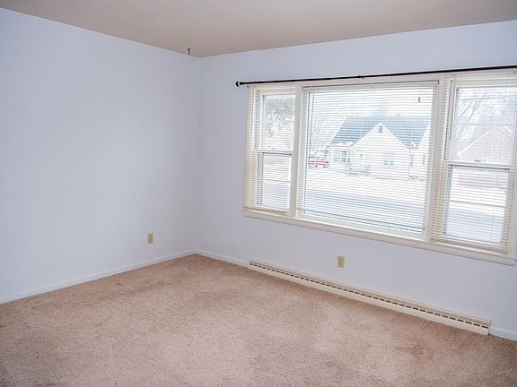 4th image of 579 S Main St #581
