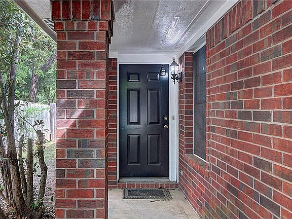 2nd image of 9305 Sanford Dr