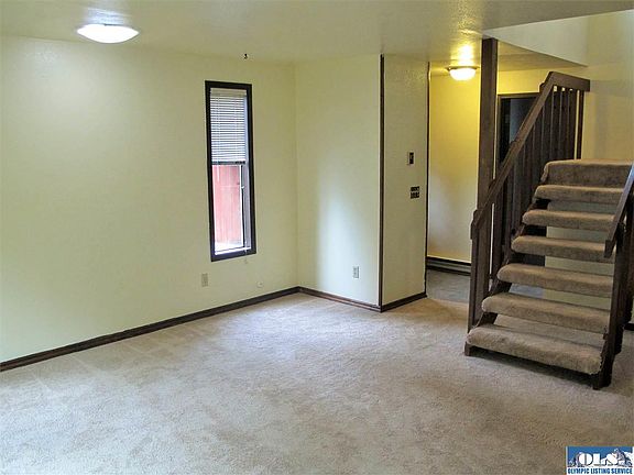 4th image of 251 S Solmar Dr