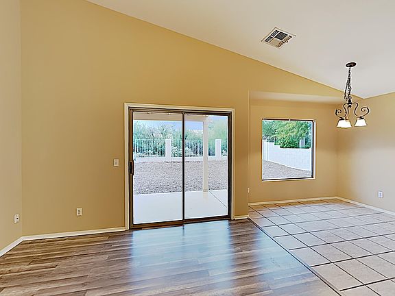5th image of 11103 N Divot Dr