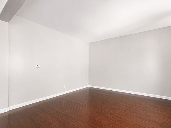 4th image of 227 E Northwood Ave