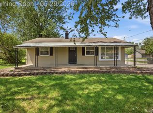 37257 Dundee St, Sterling Heights, MI 48310