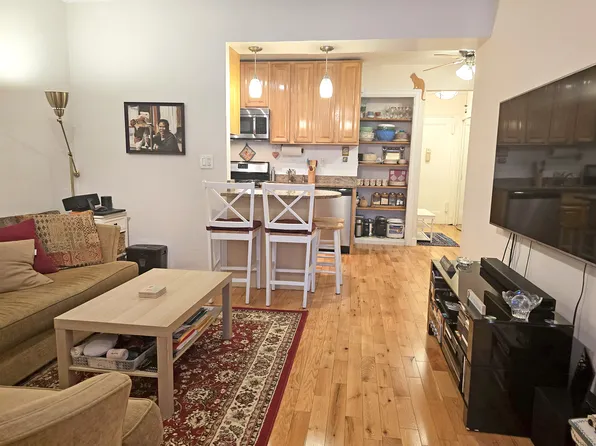 202 Seeley Street image 9 of 25