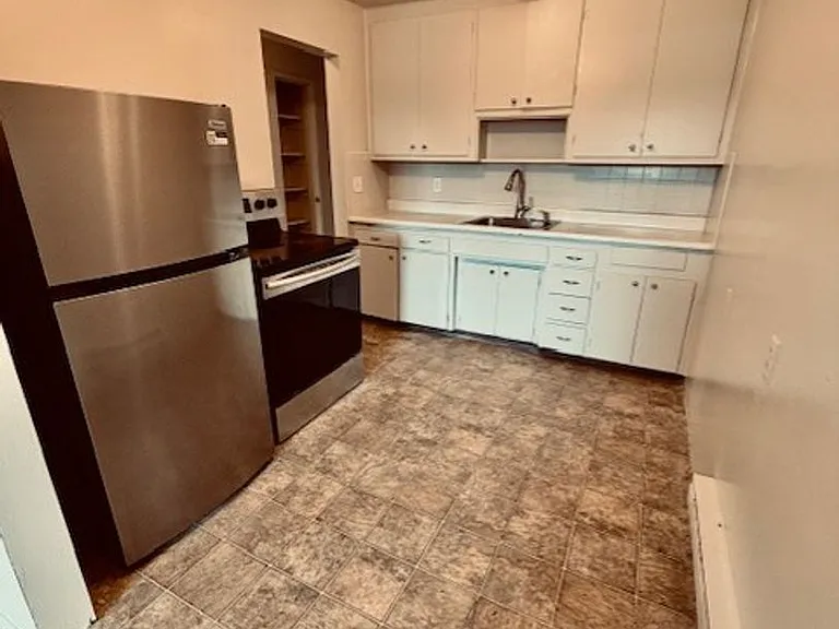 5001 S Thistle St — Photo 3