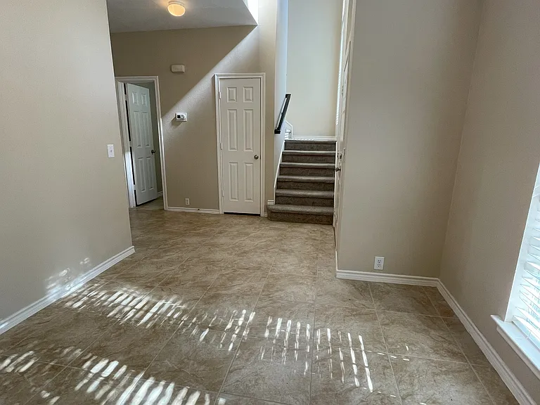 11328 Newgate Dr — Photo 5