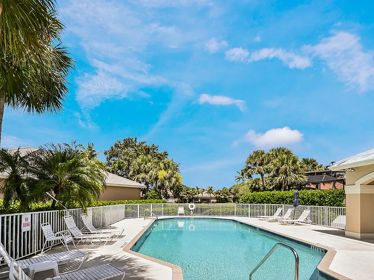 2259 Island Cove Cir — Photo 35
