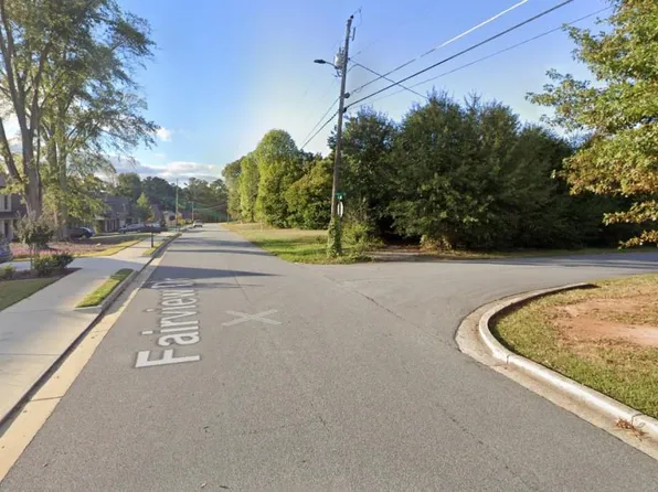 1671 Fairview Dr, Marietta, GA 30066