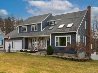 3 Doerring Dr, Cromwell, CT 06416