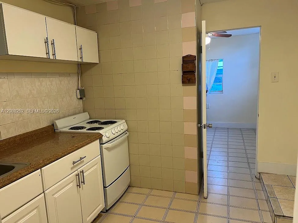 W Miami Shores Sec B — Photo 2