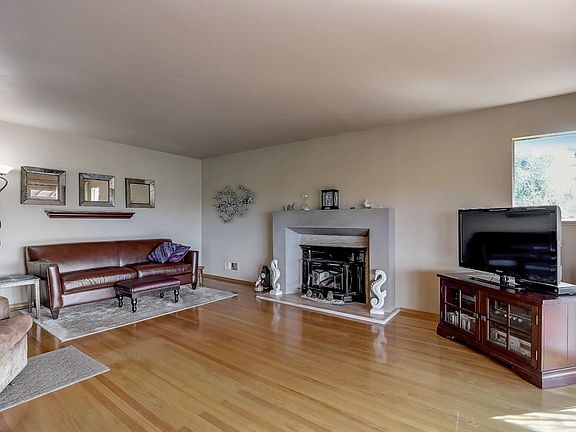 4th image of 3578 El Grande Dr