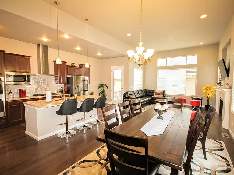 1401 Skyline Dr — Photo 43