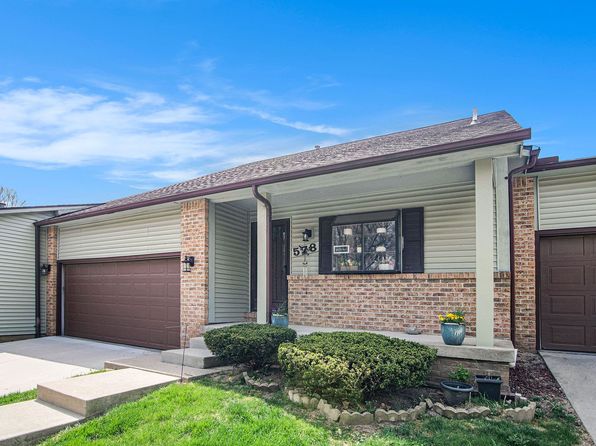 578 Oakbrook Cir, Flushing, MI 48433