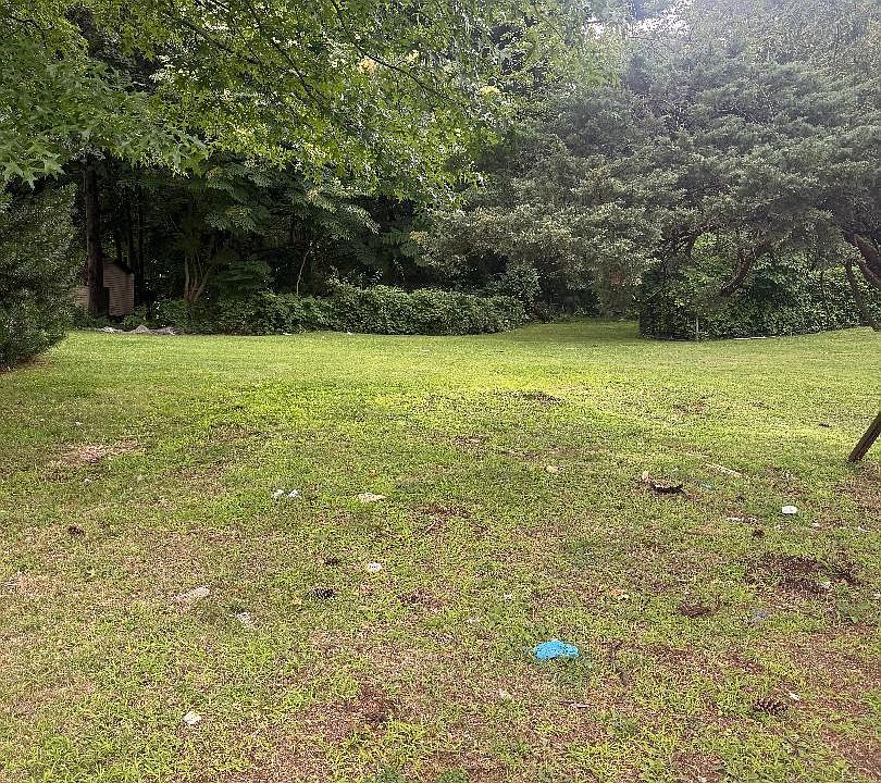 2nd image of 766 Todt Hill Rd
