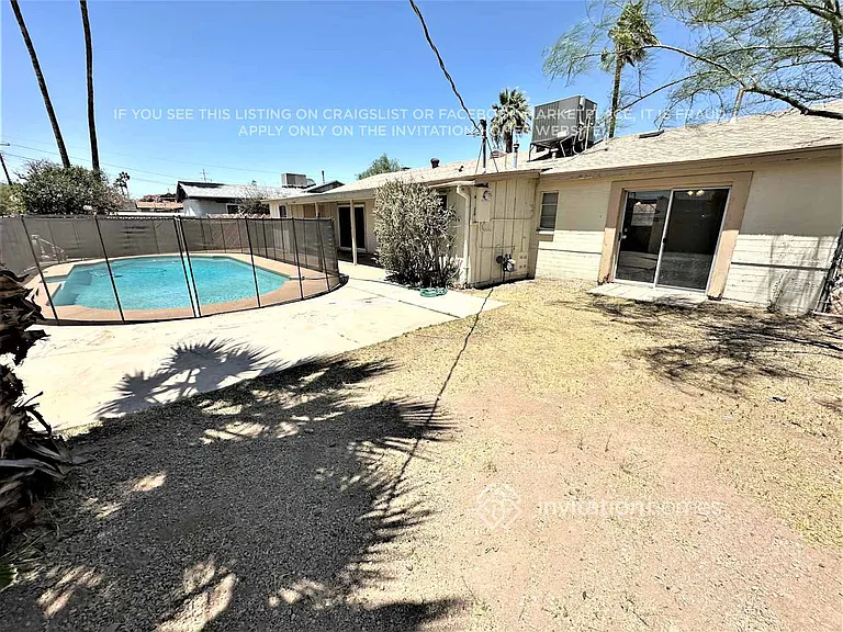 111 E McKinley St — Photo 17