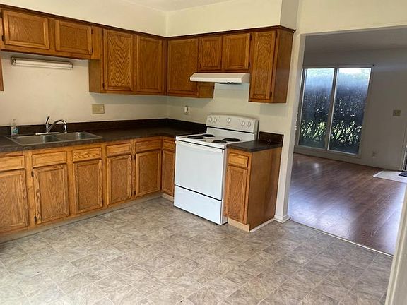 5th image of 2809 W Cypress Dr