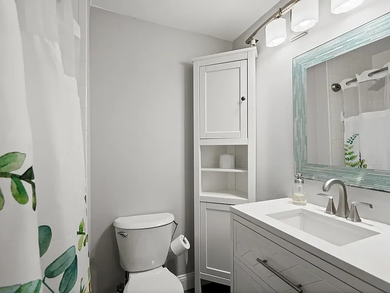 7047 Leewood Forest Dr — Photo 10