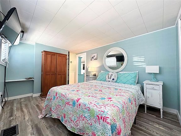 5th image of 220 Blackburn Blvd