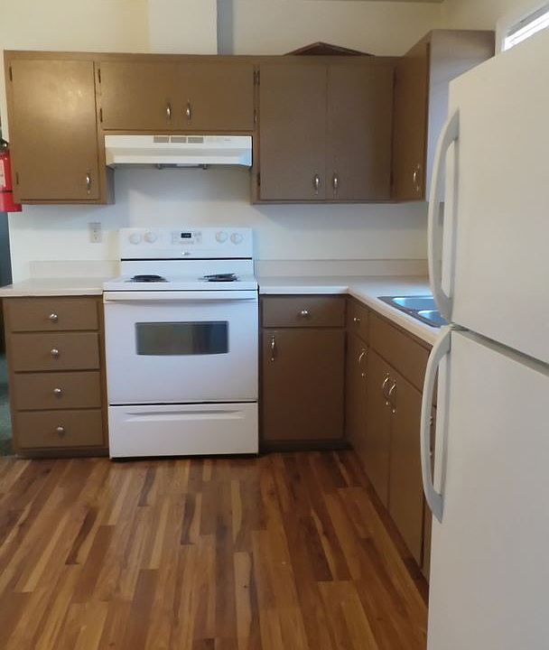 1st image of 912 17th St S #912