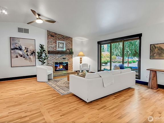 5th image of 2225 Vista Avenue SE