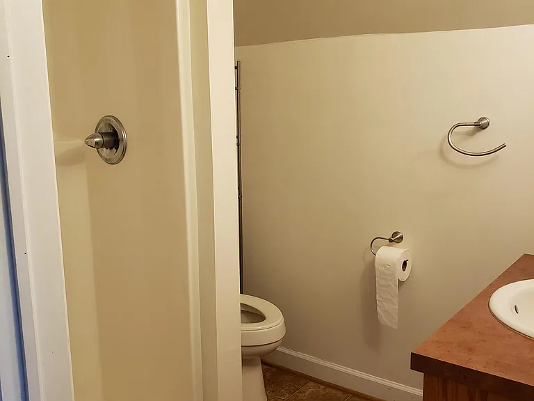 2nd floor bathroom
