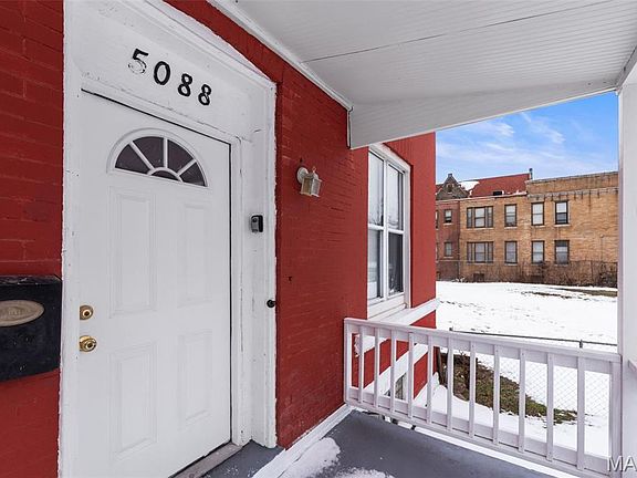 4th image of 5088 Minerva Ave