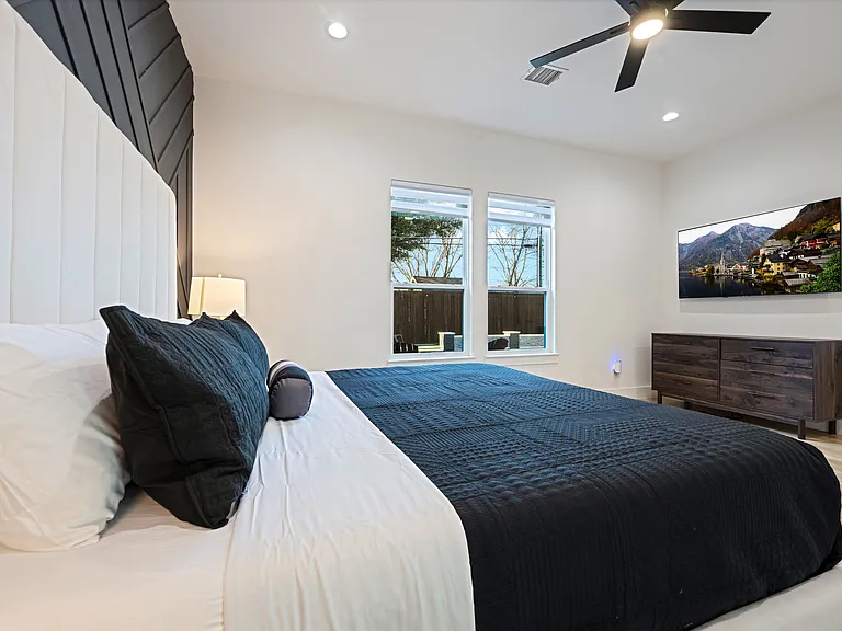 3111 Hedgerow Dr — Photo 29
